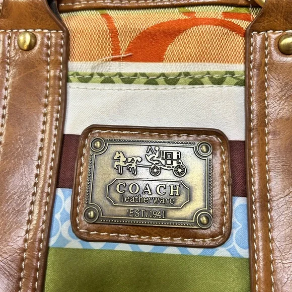 Coach Multicolor Signature Shoulder Bag - Picture 7 of 9